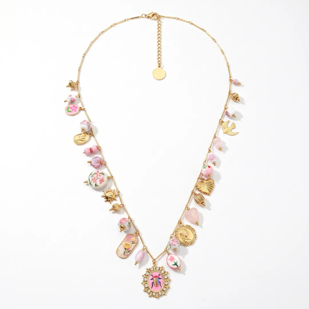 Collar largo con dijes de cuentas florales y escarabajo, Dorado, foto 1