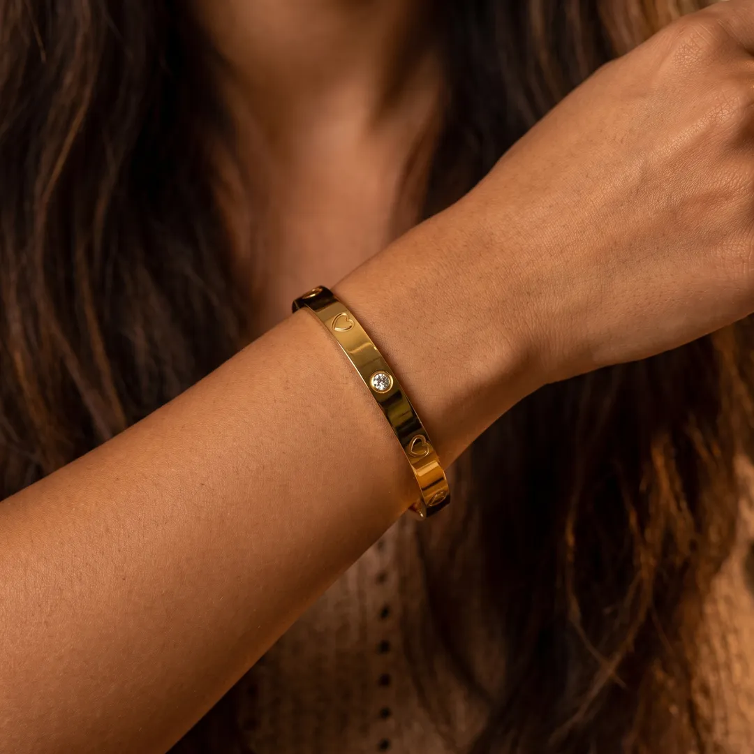 Brazalete rígido dorado con corazones y circonias, Dorado, foto 5