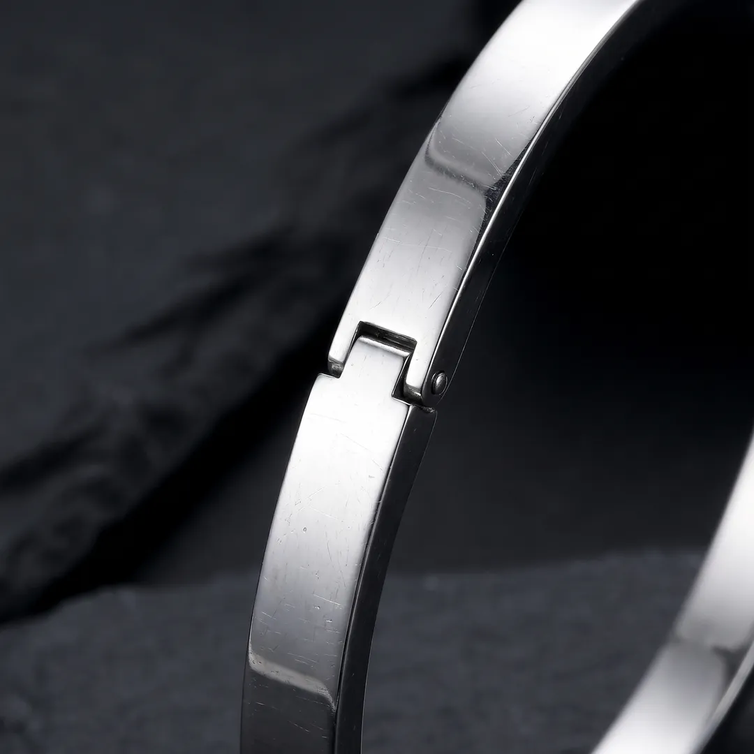 Brazalete rígido de acero, letra V, V acero, foto 3